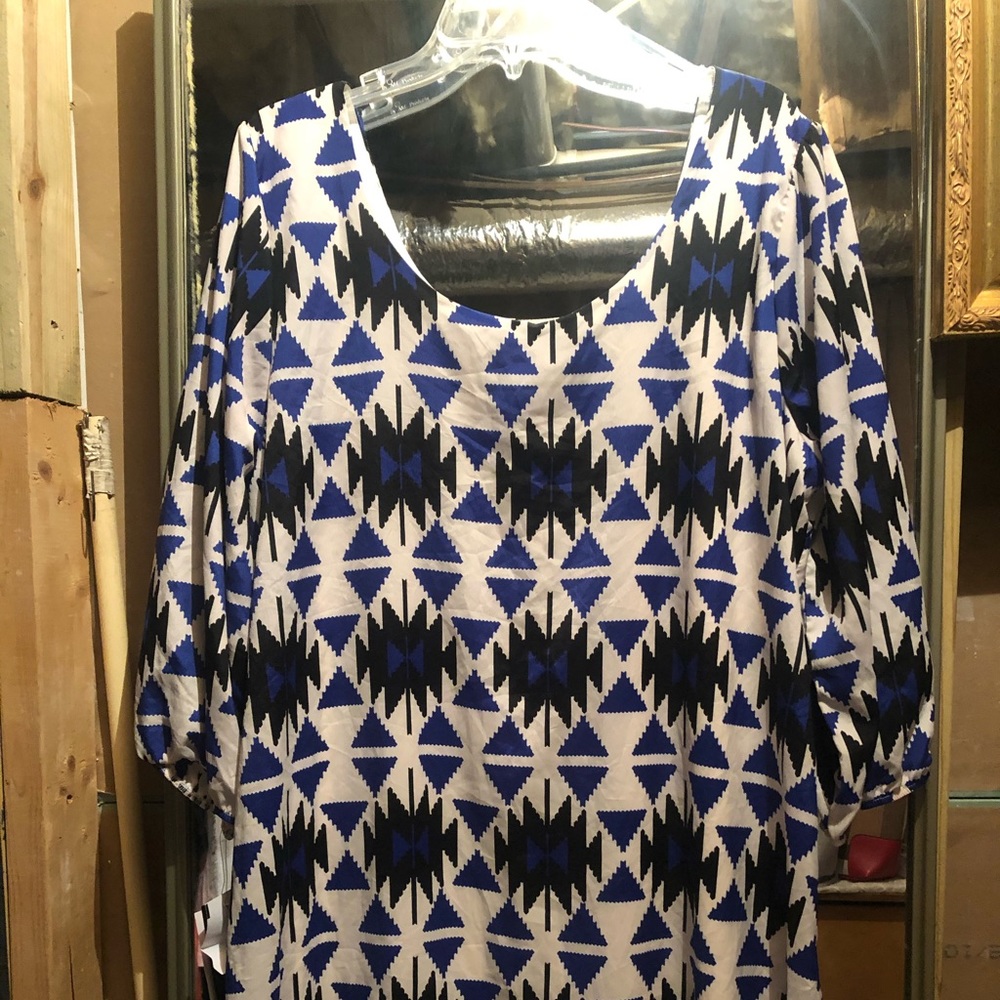 Dress - Picture 2 of 2